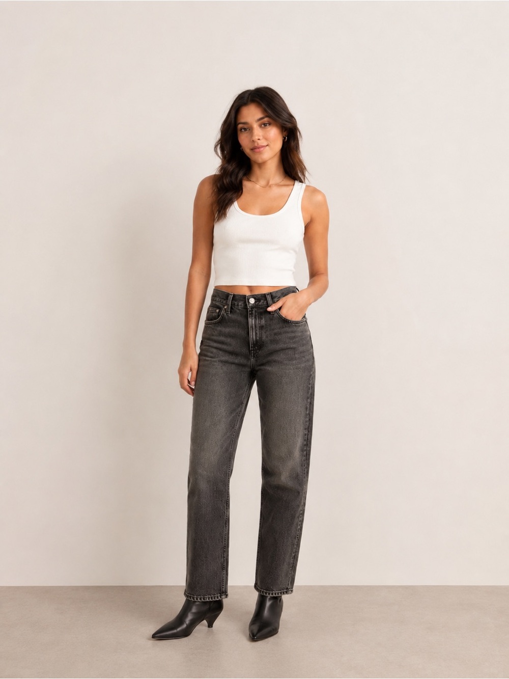 Zara High Rise Straight Leg Washed Black Denim Jeans Women’s size 2